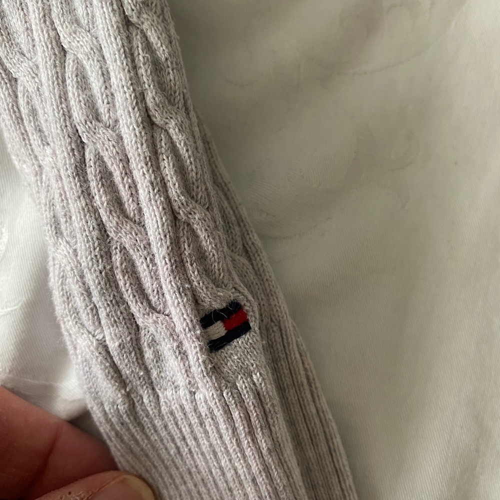 Tommy Hilfiger Women's Light Gray Cable Knit Long Sleeve Sweater Size Large - Picture 7 of 11
